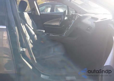 2015 Chevrolet Volt z USA, uszkodzony, nr VIN 1G1RB6E44FU113461